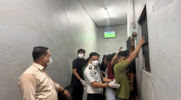 Perketat Pengawasan, Kalapas Pancur Batu Pimpin Langsung Razia Kamar Hunian Warga Binaan