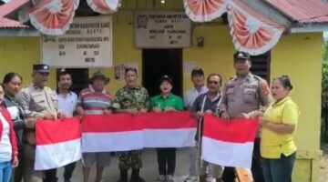 Polsek Munte Bersama Forkopimcam Bagikan Bendera Merah Putih, Kobarkan Semangat Nasionalisme Jelang HUT RI ke-81